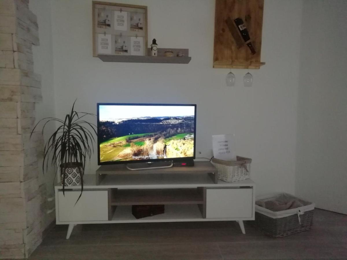 Apartment Green Free Private Parking Novi Sad Luaran gambar